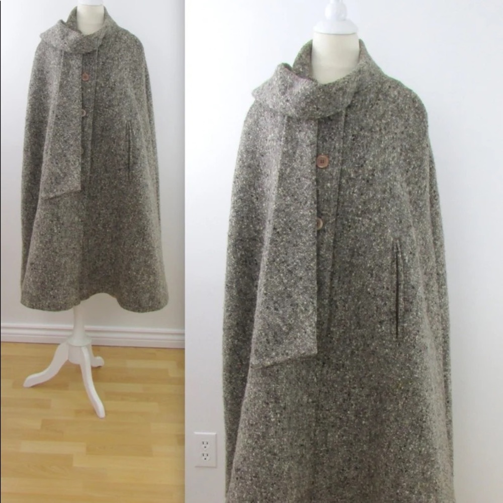 Vintage Women's 100% Wool Cape - Elegant Fall or Winter Poncho / Coat / Jacket